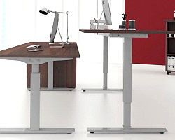 2 Schreibtisch-Systeme250